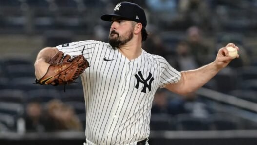 Yankees Collapse in Rainy Loss to Padres at Home