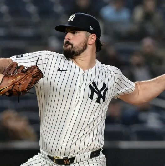 Yankees Collapse in Rainy Loss to Padres at Home