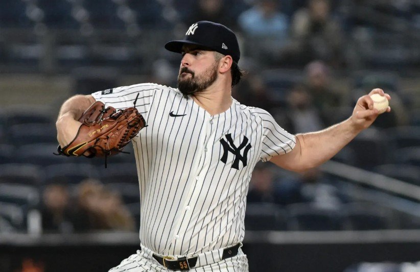 Yankees Collapse in Rainy Loss to Padres at Home