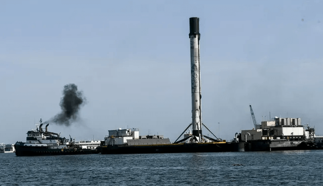 SpaceX Launches 28 Starlink Satellites