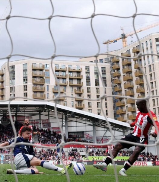Brentford vs Manchester United 4-3