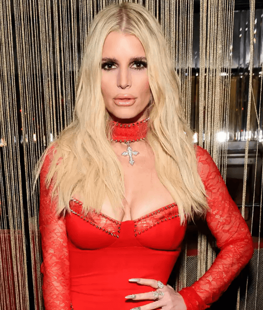 Jessica Simpson Debuts New Dirty Blonde Hair